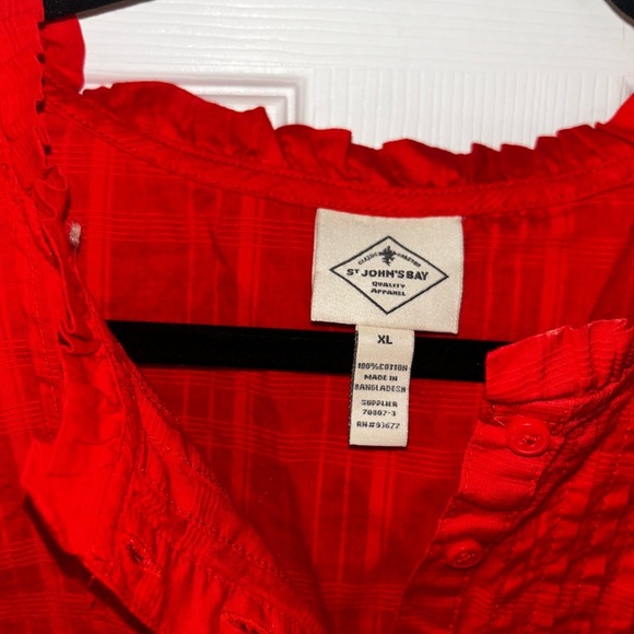 St. John's Bay NWT Sleeveless Red Lightweight Shirt XL - Picture 2 of 3